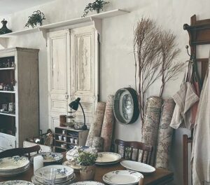 インテリア
L'atelier Brocante
（ラトリエブロカント）
